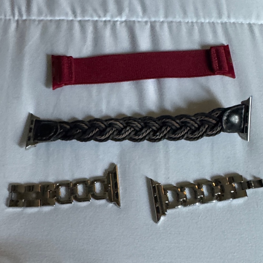 FUN Iwatch bands, size medium.